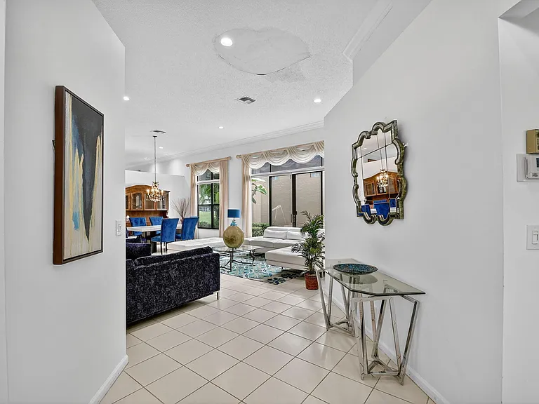 4553 Barclay Fair Way — Photo 5
