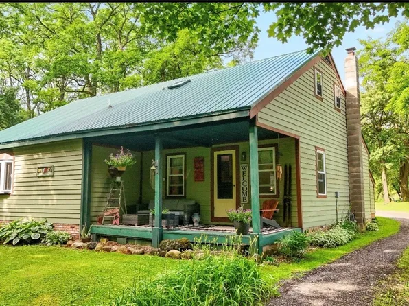 6128 Fearon Rd, Munnsville, NY 13409