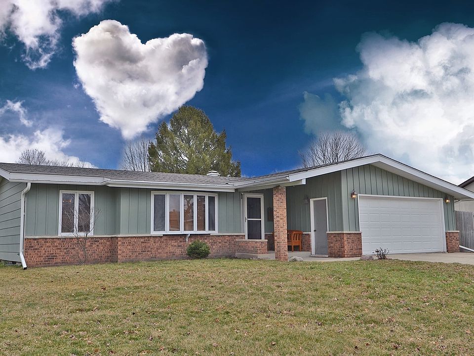 1st image of 304 Windsor Dr