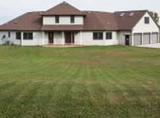 W10675 Hwy Tt, Hortonville, WI 54944
