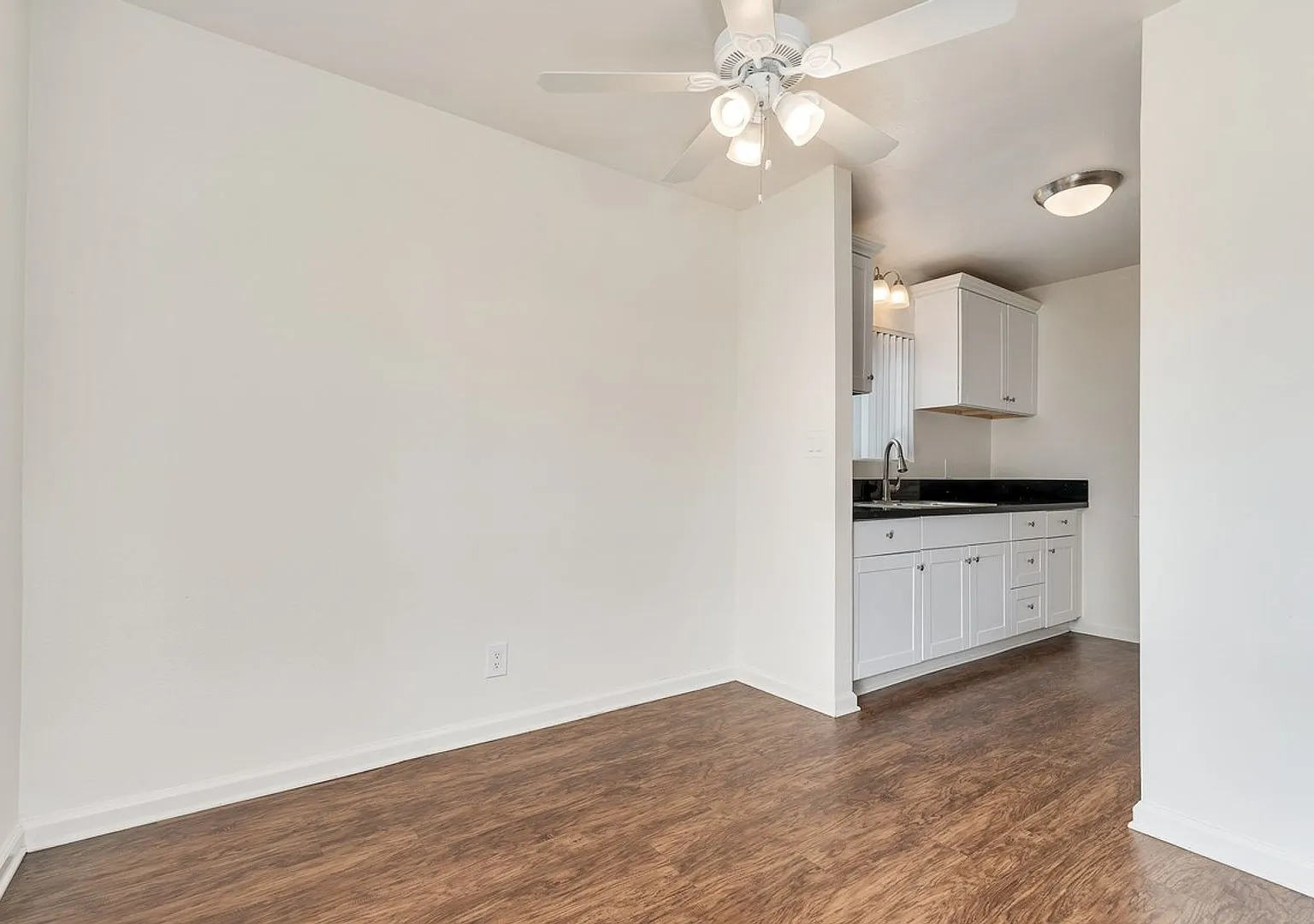 Canyon Drive Apartment Homes — Photo 4