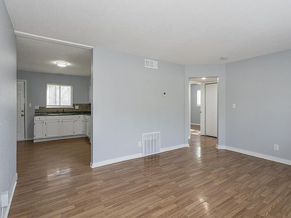 3rd image of 1517 Everett Ave #A