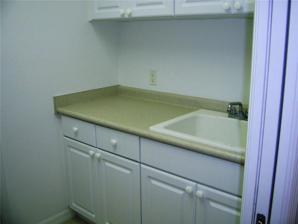 1st image of 1740 N Dove Tail Dr