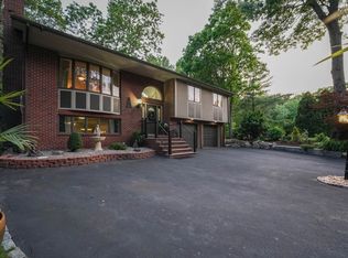 597 Fisher Rd, Dartmouth, MA 02747