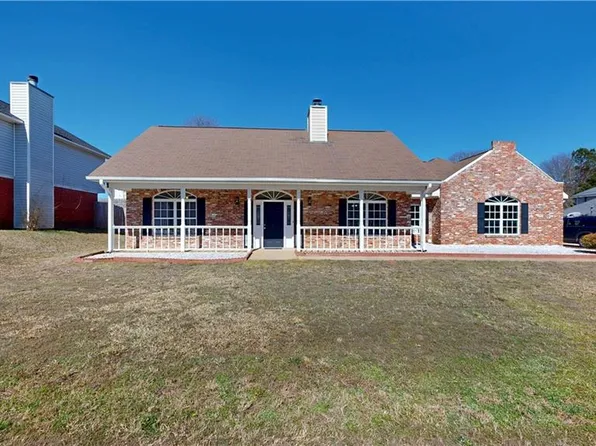 8 Clayton Ct, Phenix City, AL 36869