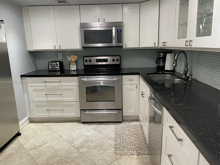 1201 S Ocean Dr #1107S — Photo 8