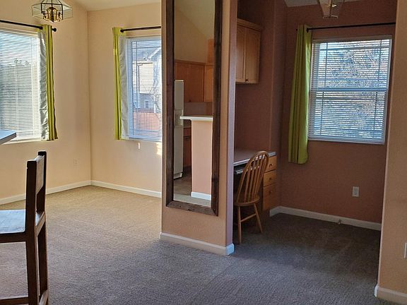 Dining area (includes additional dining bar) and built-in desk/office space