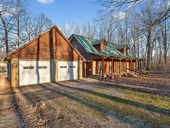 2nd image of 1011 Low Gap Rd