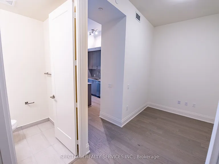 9000 Jane St #Penthouse 119 — Photo 12