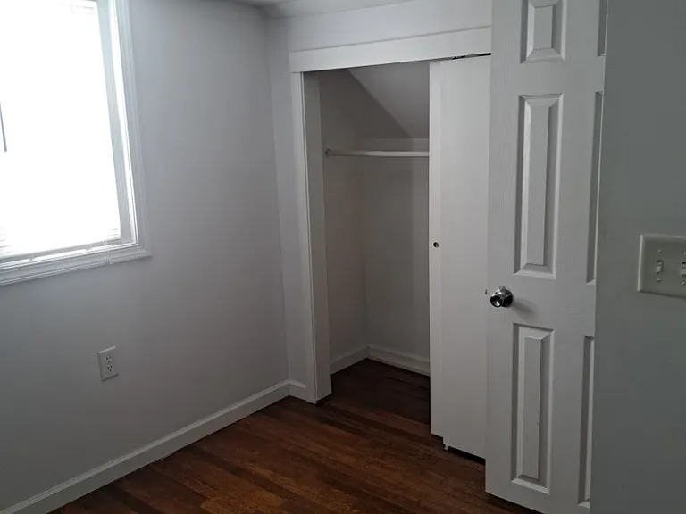 5804 S 50th Ave — Photo 20