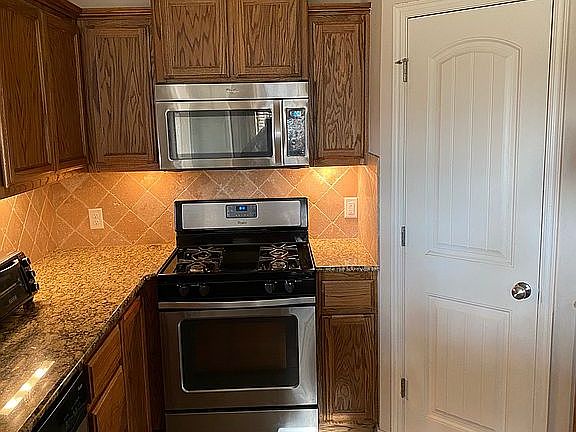 3rd image of 1216 Greenfield Ave