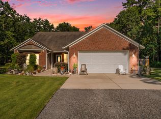 214 Deer Ridge Ct, Huger, SC 29450