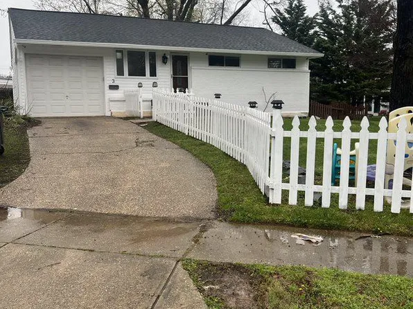 3 Lakecrest Cir, Greenbelt, MD 20770