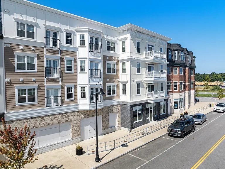 Woodmont Commons Apartments — Photo 36