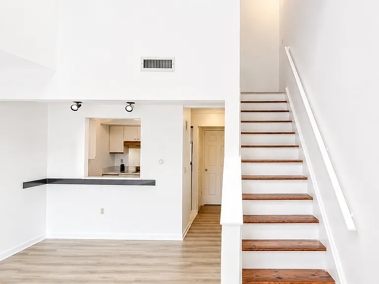 1690 Dixwell Ave #B3 — Photo 8