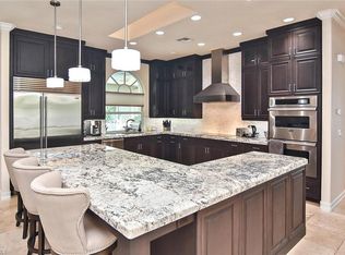 19963 Lake Vista Cir, Lehigh Acres, FL 33936