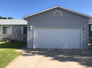 2233 Canyon Dr, Billings, MT 59102