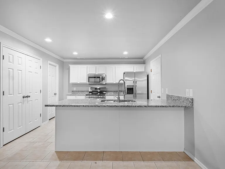 1669 N Evening Shade Dr — Photo 8