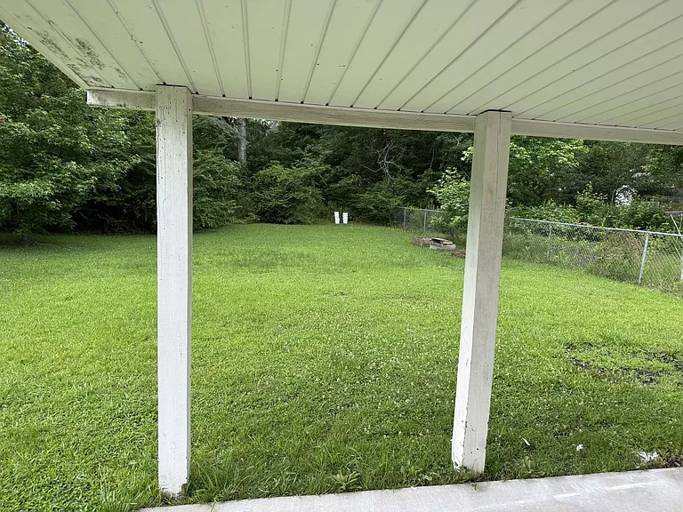 109 Twin Wood Dr — Photo 4