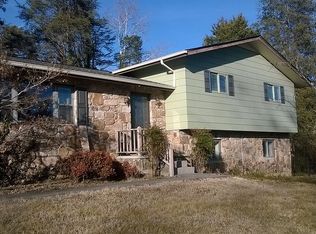 106 Columbia Dr, Oak Ridge, TN 37830