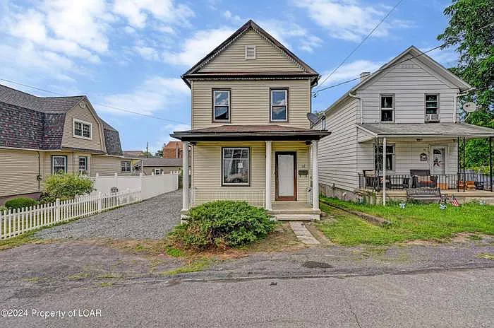 12 Mack St — Photo 11