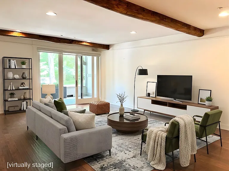 3944 Miami Rd #107 — Photo 2