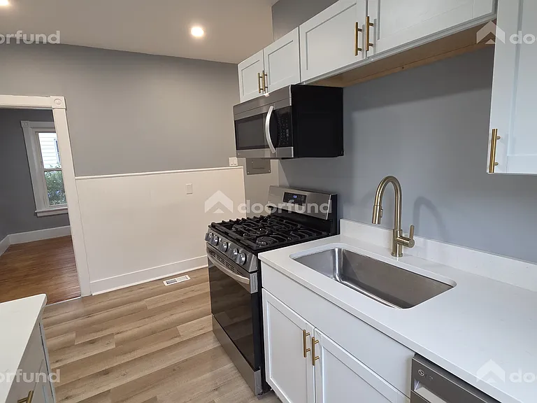 41 Eastern Ave #1 — Photo 3