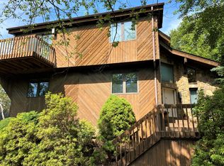 1489 Clover Rd, Long Pond, PA 18334