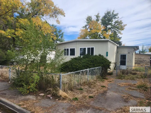 373 N Contor Ave, Idaho Falls, ID 83401
