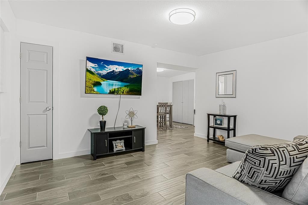 3923 Clifton Ln, Bacliff, TX 77518 MLS 50313185 Zillow