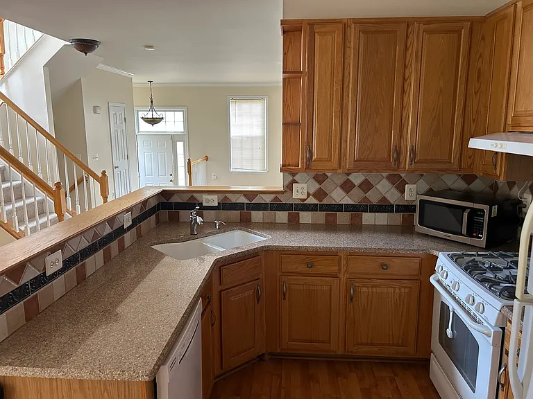 4168 La Mauricie Loop — Photo 21