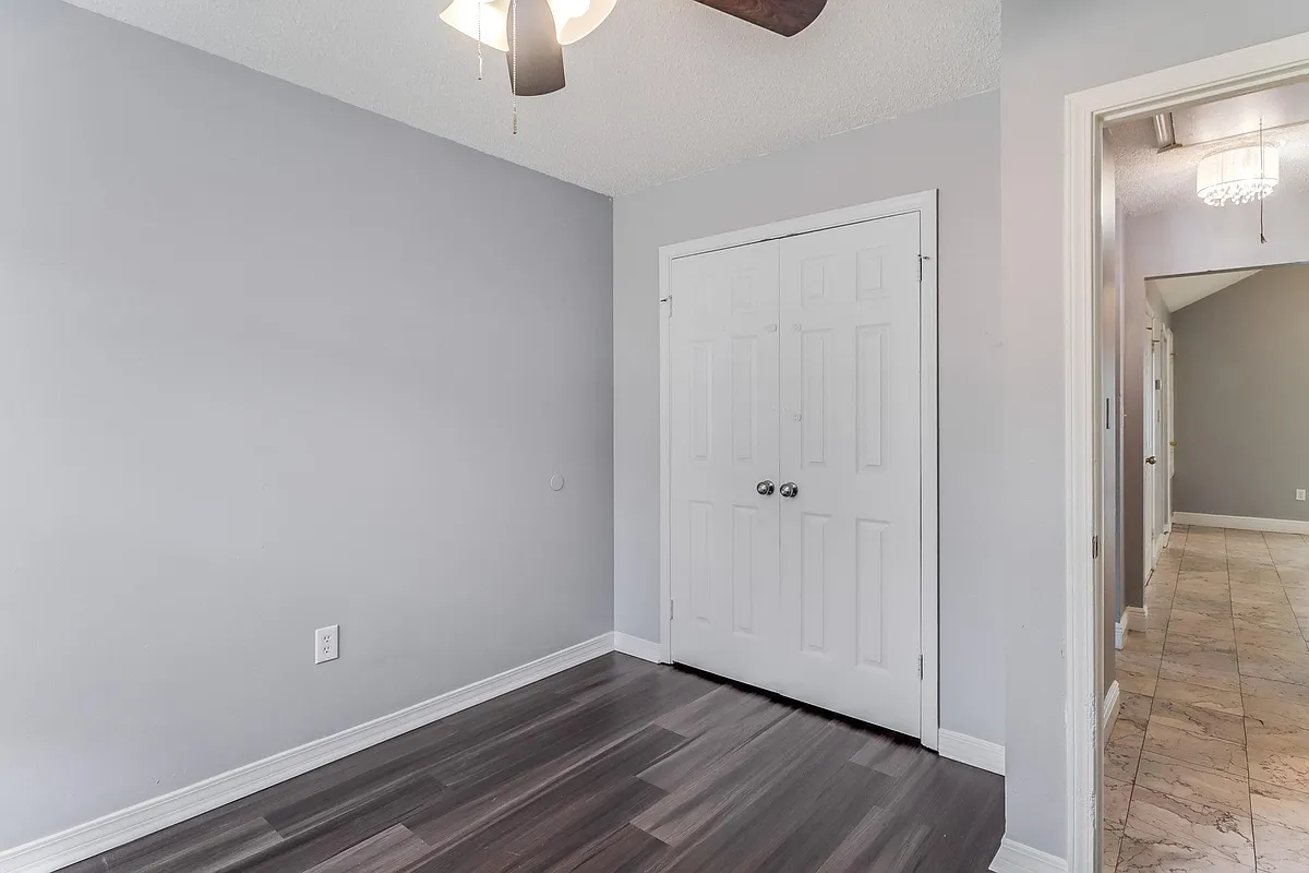 Building Photo - 14160 Maple Ct #1