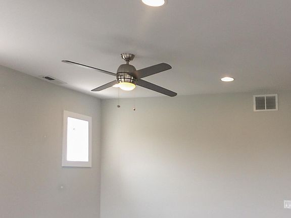 3rd image of 2600 N Rockwell St #3N