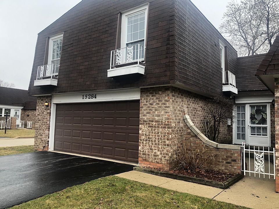 1st image of 1S284 Holyoke Ln