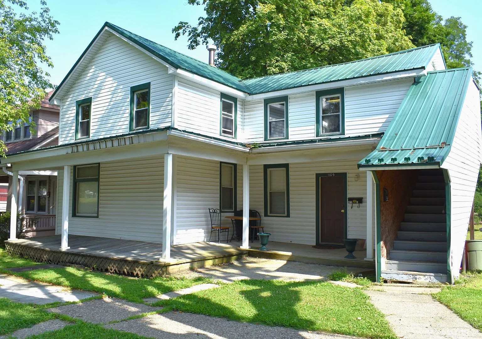 1029 School — Photo 2