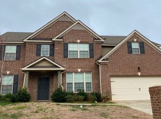 577 Georgia Cir, Loganville, GA
