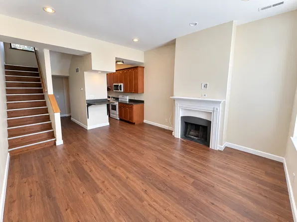 821 Russell Blvd, Saint Louis, MO 63104