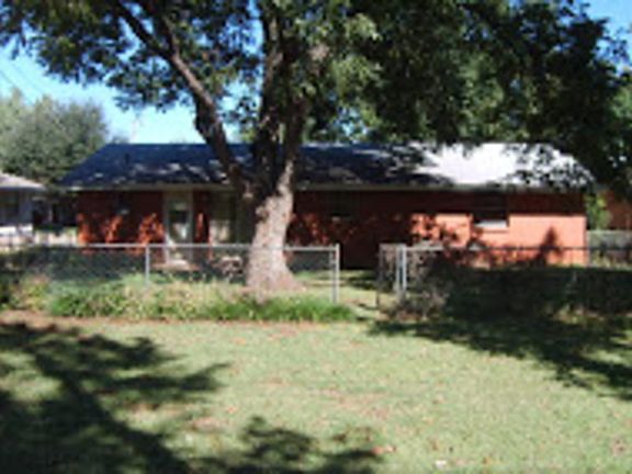 2nd image of 3308 Chetwood Dr