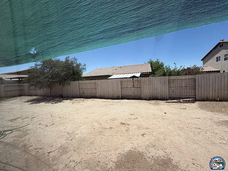 1216 D Patino St — Photo 7