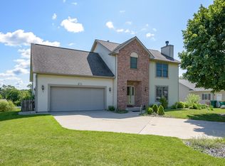 205 Cherrywood Ln, Battle Creek, MI