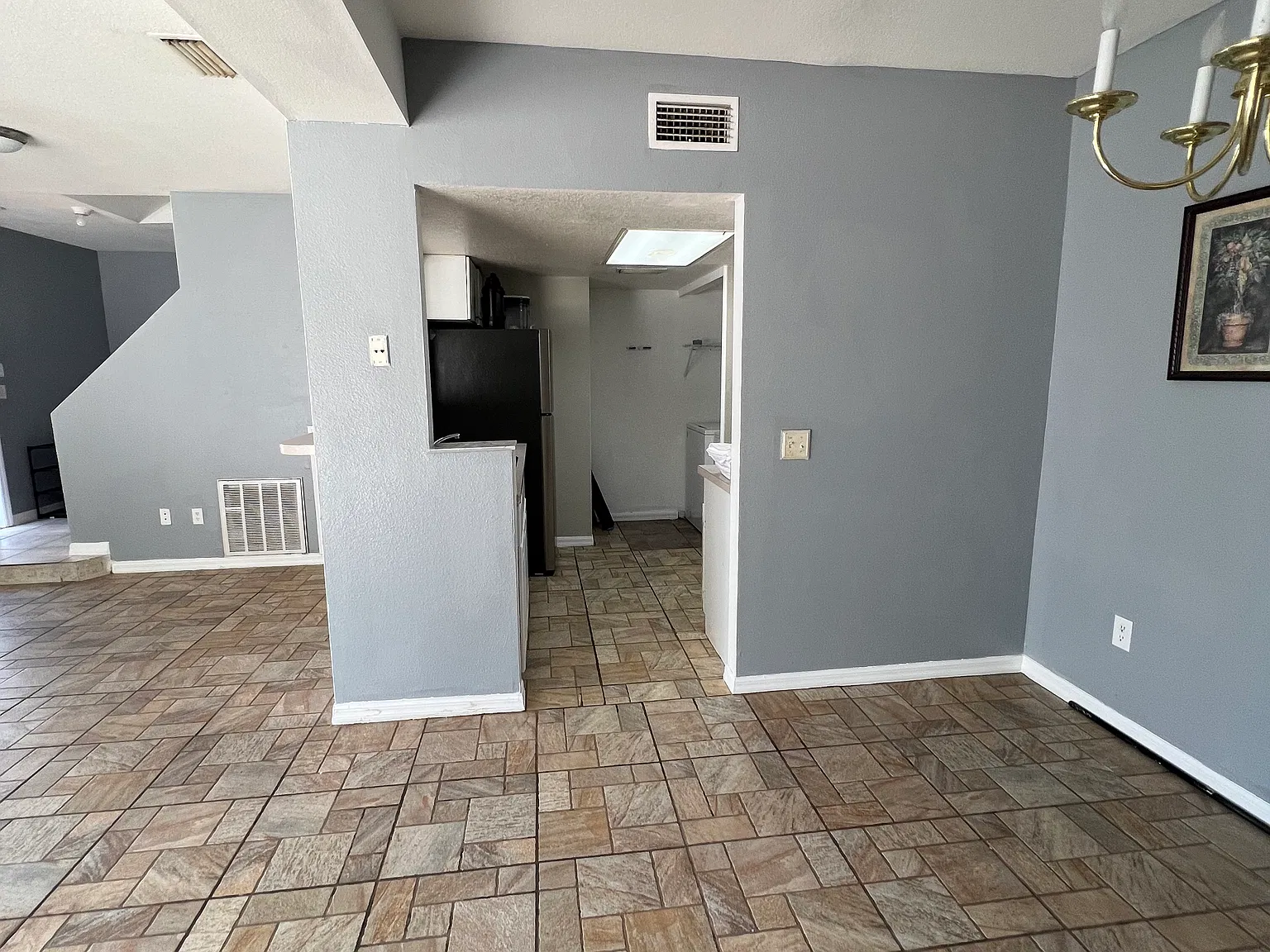 3 bed, 1500 sqft, $1,650 — Photo 3
