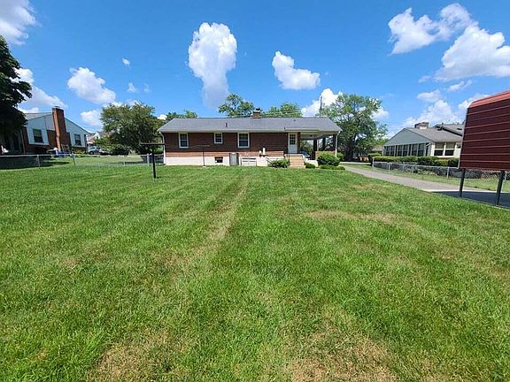 3rd image of 3775 Fairburn Dr