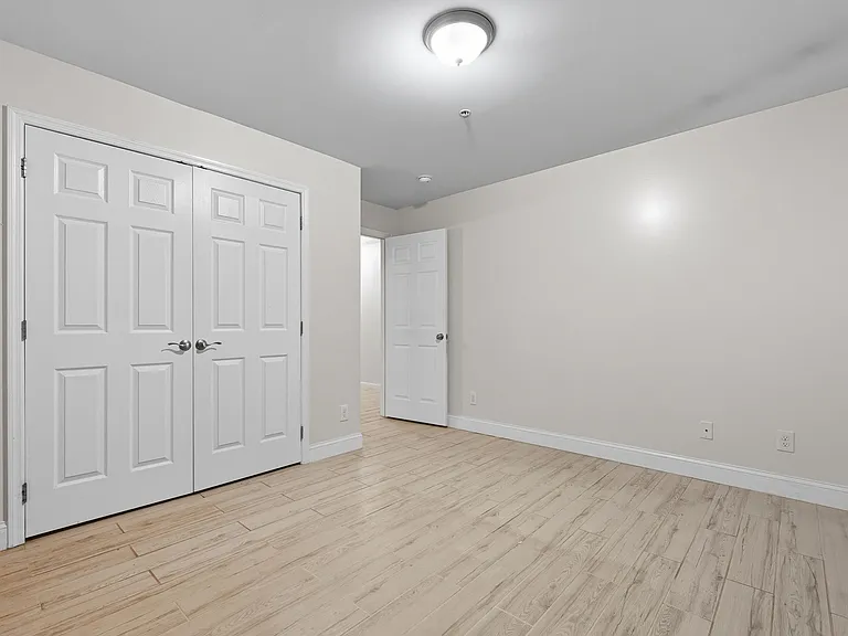 280 S 20th St #1 — Photo 14