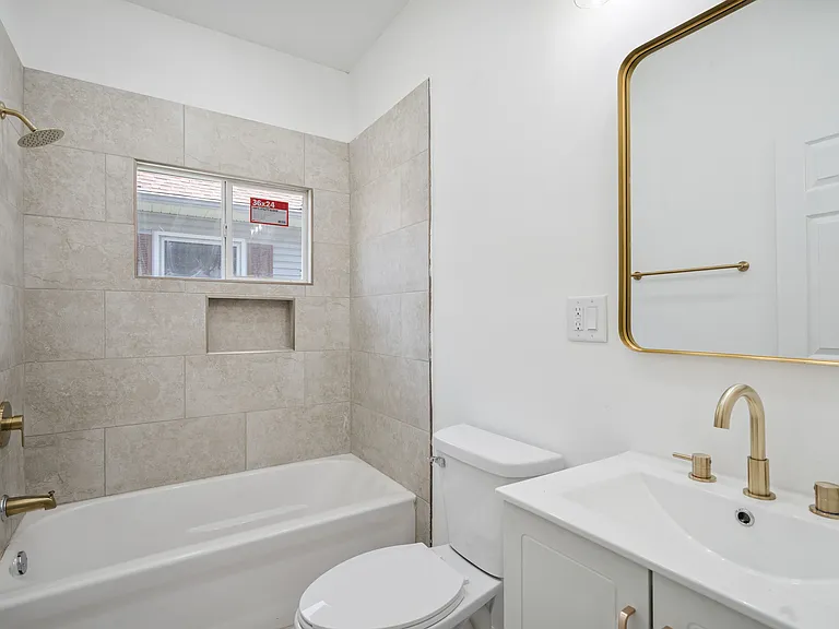 1009 N Indiana Ave — Photo 4