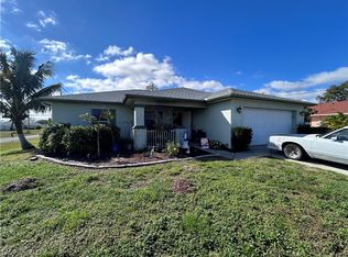 1932 NE 14th St, Cape Coral, FL 33909