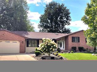 672 Treeside Dr, Stow, OH 44224