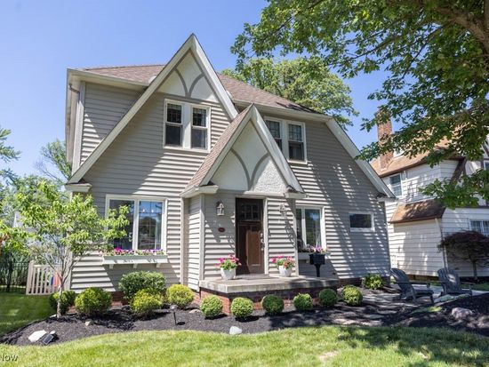20612 Erie Rd, Rocky River, OH 44116