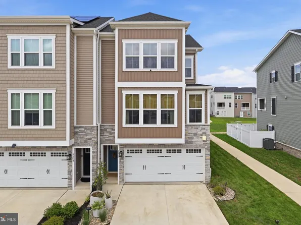9206 Edenderry Dr, Fredericksburg, VA 22408