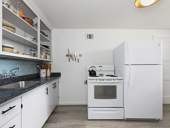 5th image of 707-711 S Black Ave #709