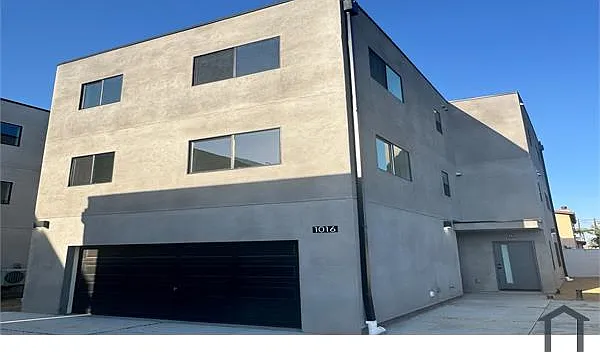 1016 N Pioneer Ave #B